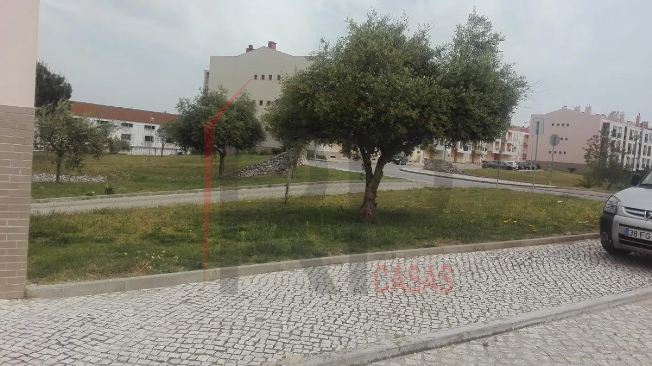 Terreno para Venda em Quinta do Anjo Foto 4