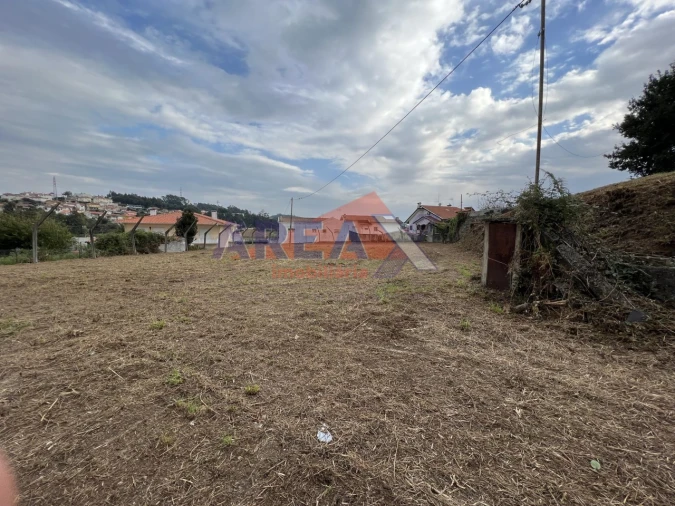 Terreno para Venda em Vila de Cucujães Foto 2