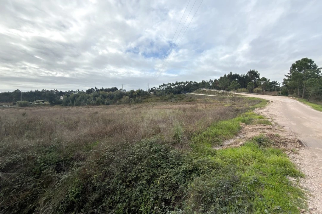Terreno para Venda em Ramalhal Foto 1