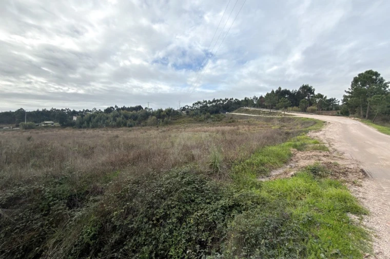 Terreno para Venda em Ramalhal Foto 1