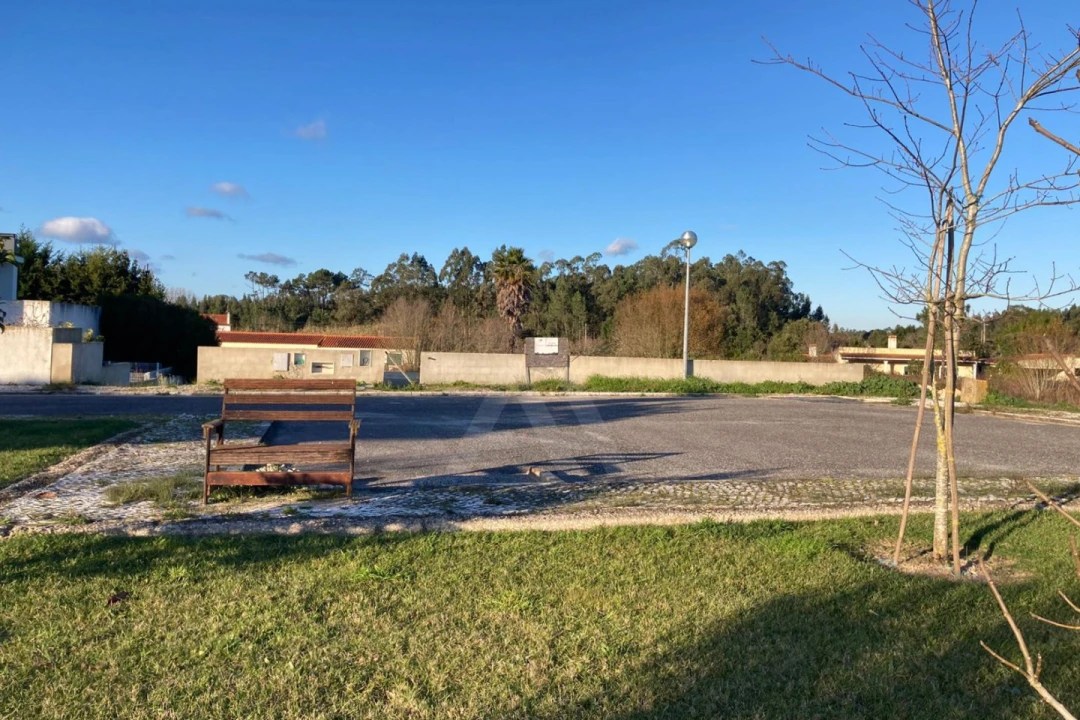 Terreno para Venda em Tornada e Salir do Porto Foto 12