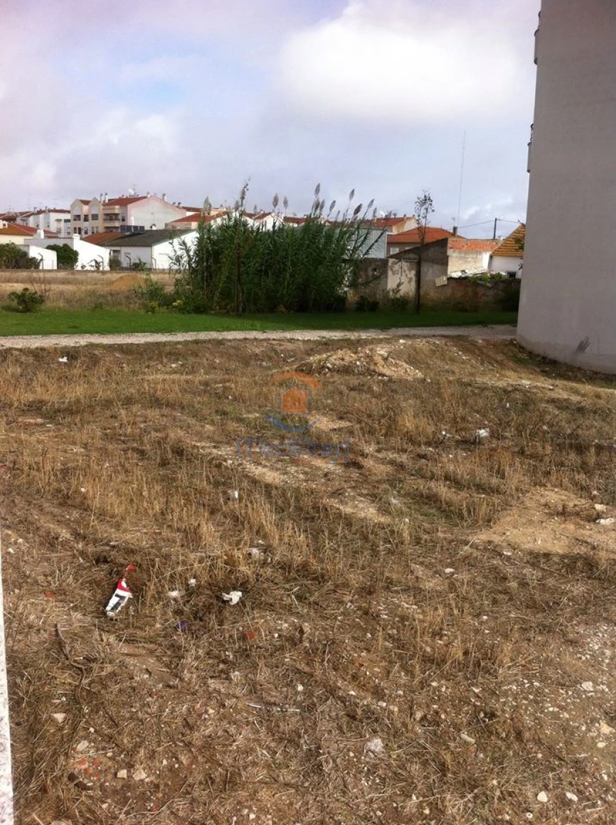 Terreno para Venda em Samora Correia Foto 2