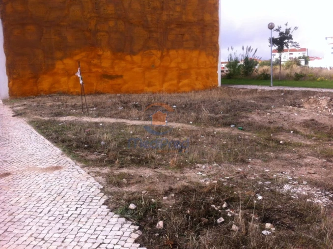 Terreno para Venda em Samora Correia Foto 1