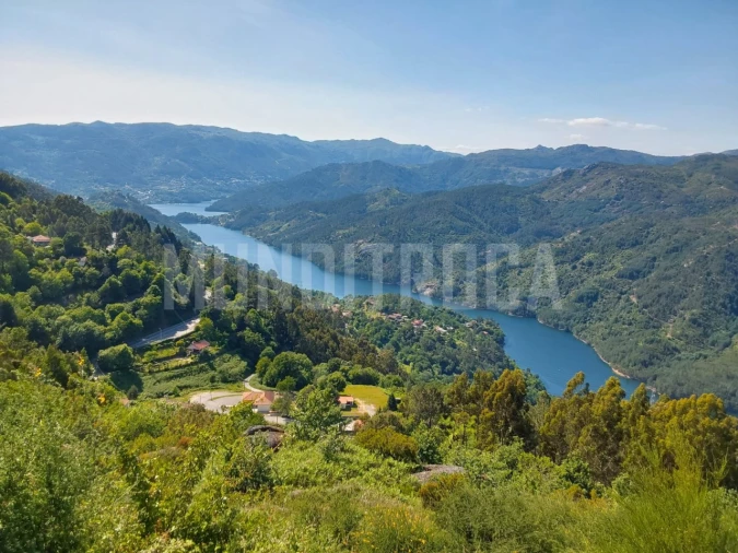 Terreno para Venda em Louredo Foto 1