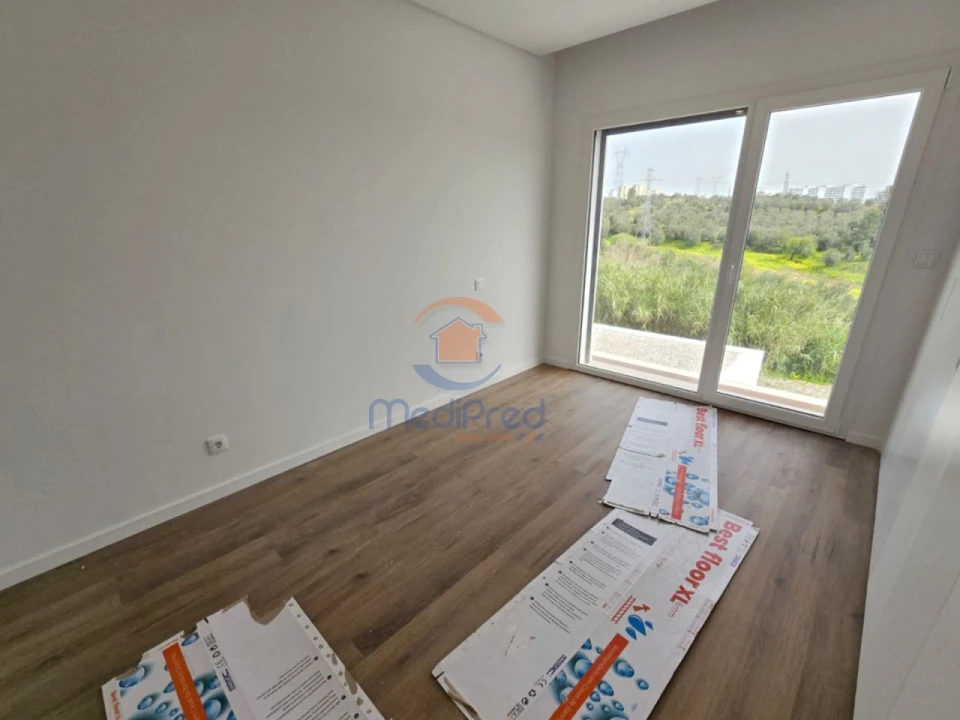 Moradia T4 para Venda em Pontinha e Famões Foto 28