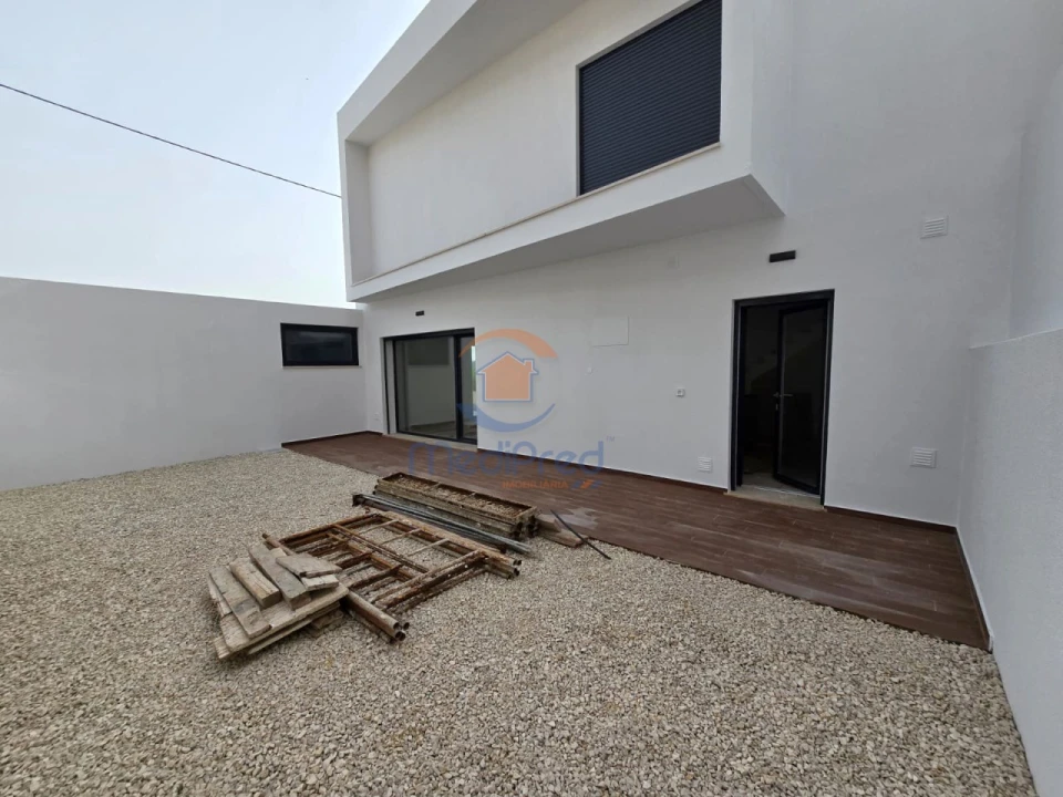 Moradia T4 para Venda em Pontinha e Famões Foto 31