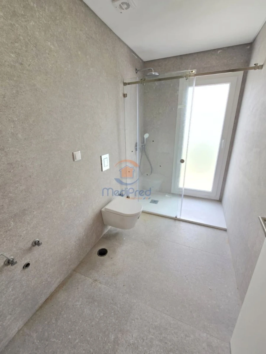 Moradia T4 para Venda em Pontinha e Famões Foto 29