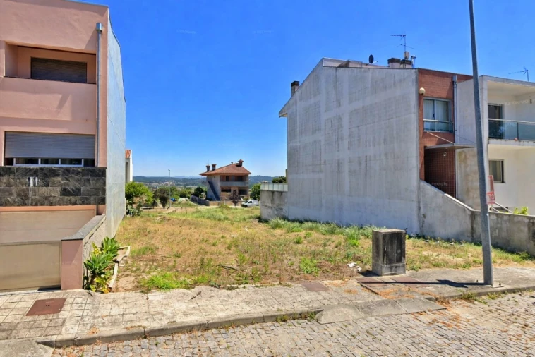 Terreno para Venda em Coronado (São Romão e São Mamede) Foto 1