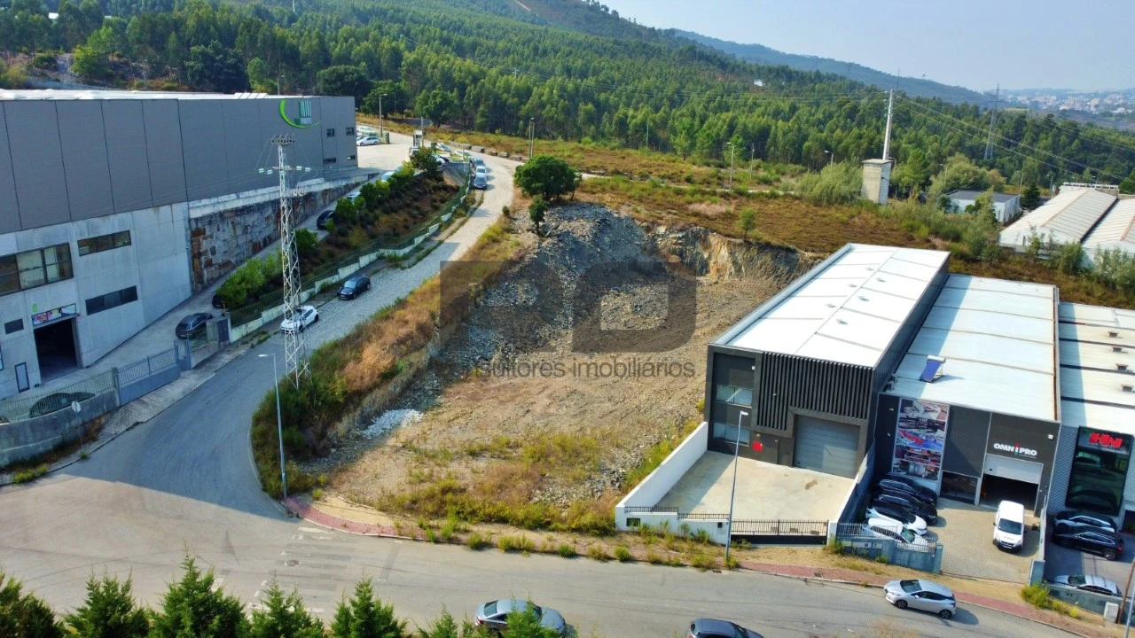 Terreno para Venda em Campo e Sobrado Foto 1