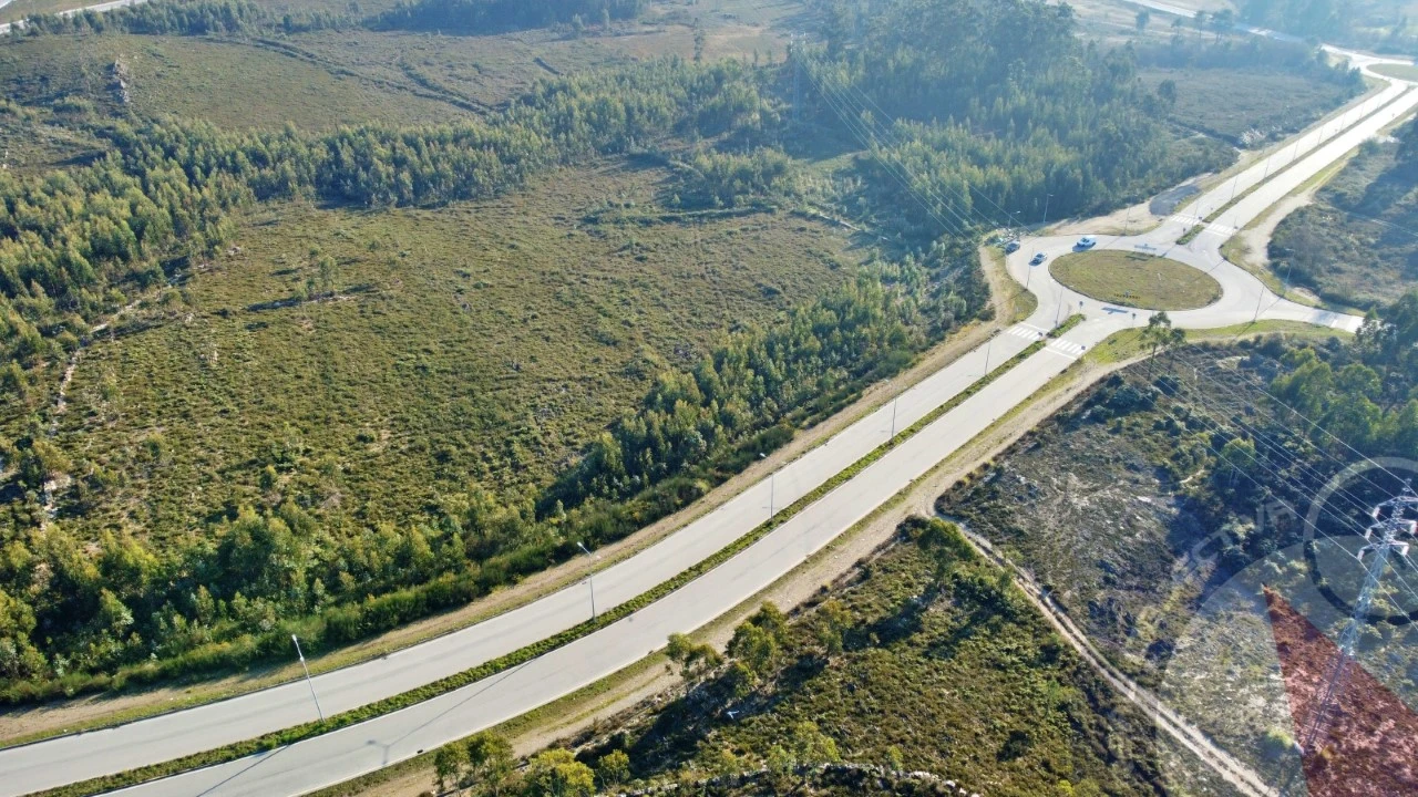 Terreno para Venda em Campo e Sobrado Foto 1