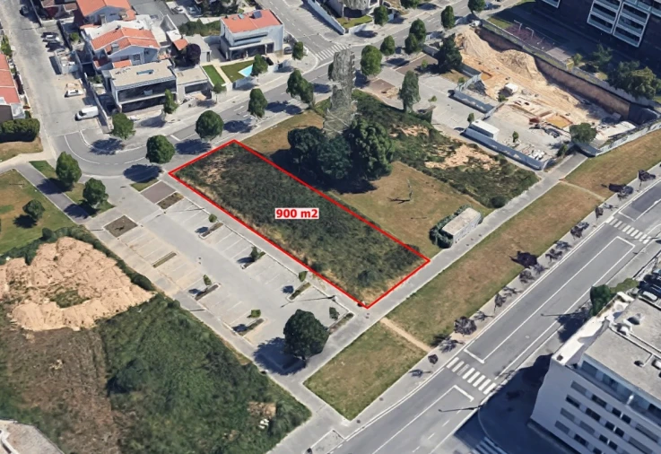 Terreno para Venda em Cidade da Maia Foto 1