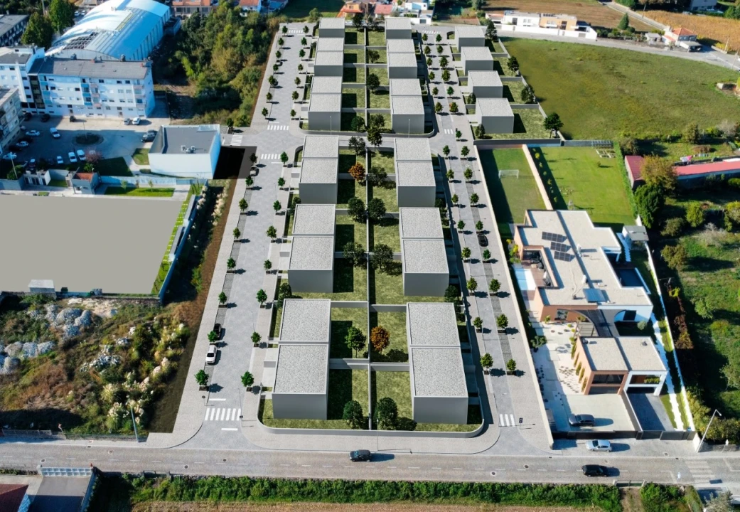 Terreno para Venda em Castêlo da Maia Foto 2