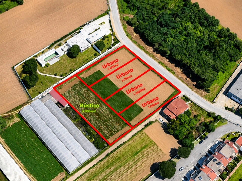 Terreno para Venda em Castêlo da Maia Foto 1