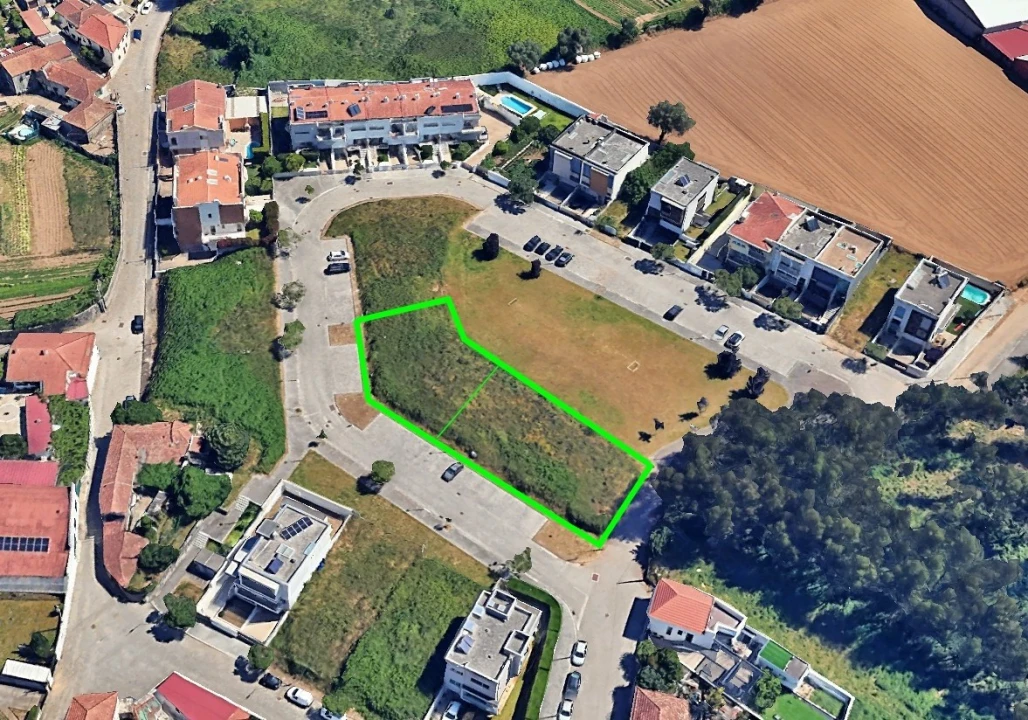 Terreno para Venda em Moreira Foto 1