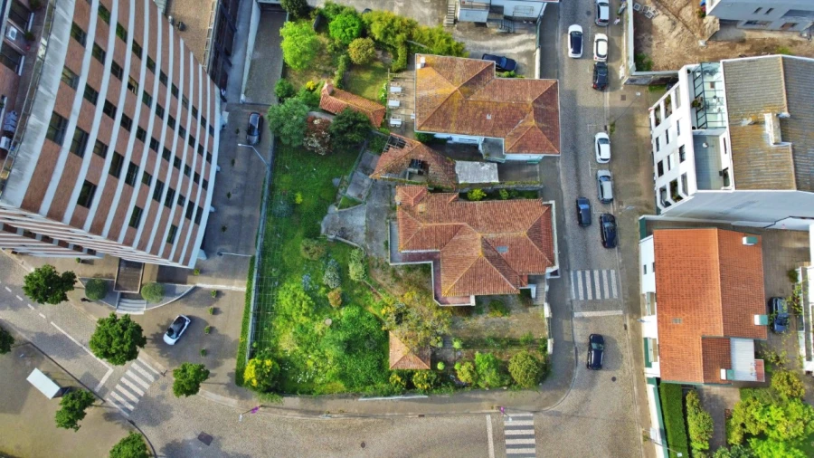 Terreno para Venda em Cidade da Maia Foto 8