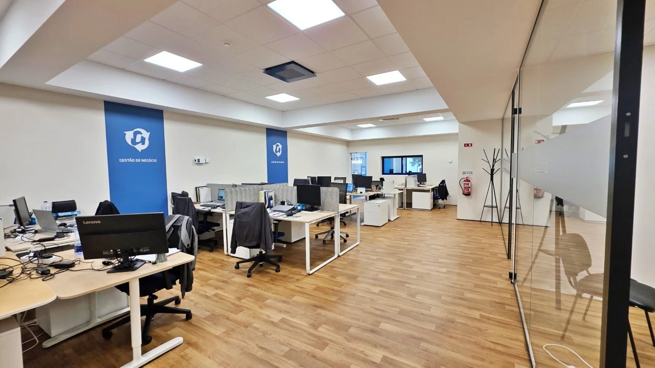 Armazém para Arrendamento em Moreira Foto 4