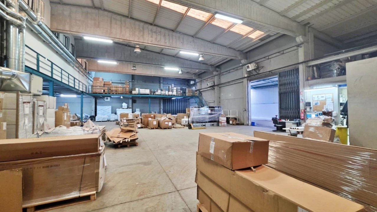 Armazém para Arrendamento em Moreira Foto 32