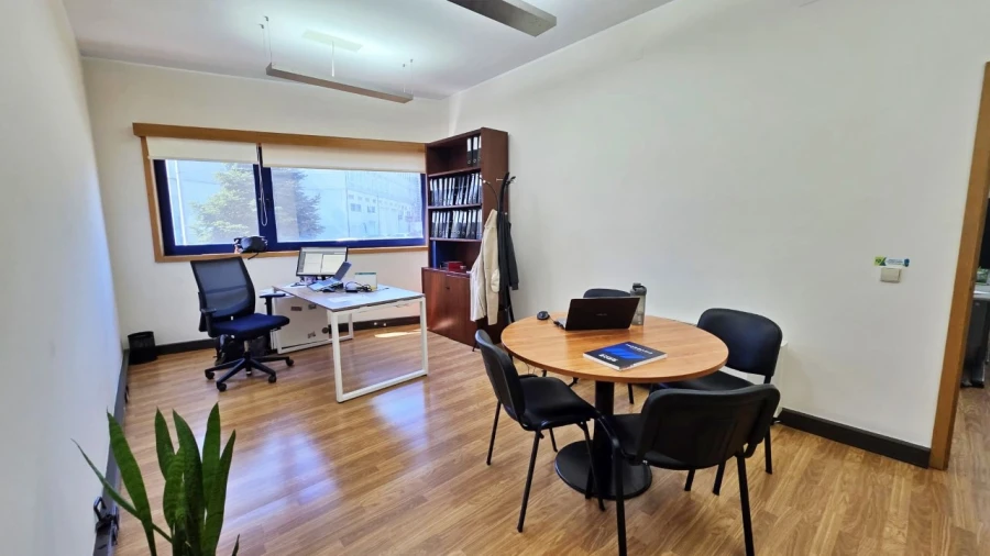 Armazém para Arrendamento em Moreira Foto 10