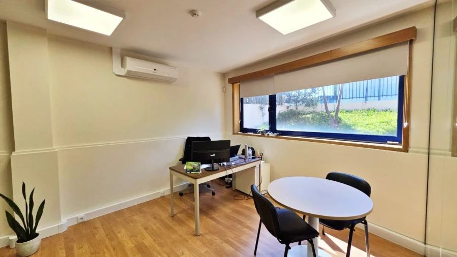 Armazém para Arrendamento em Moreira Foto 13