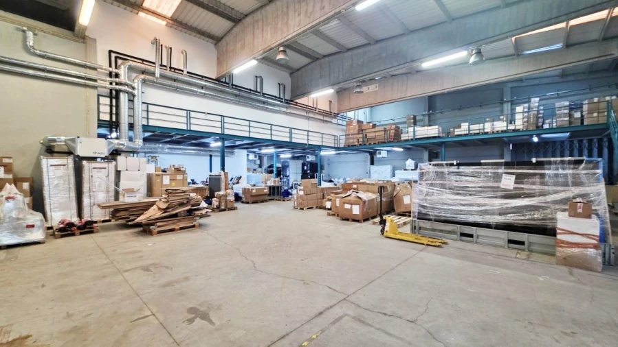 Armazém para Arrendamento em Moreira Foto 31