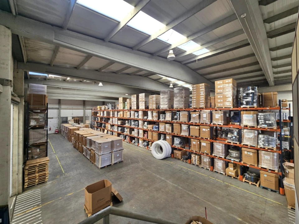 Armazém para Arrendamento em Alfena Foto 2