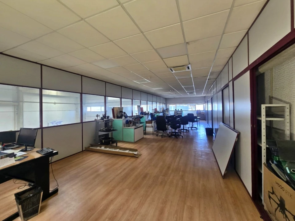 Armazém para Arrendamento em Alfena Foto 5