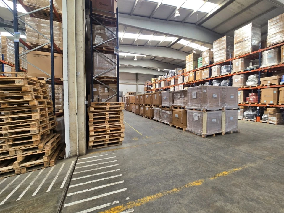 Armazém para Arrendamento em Alfena Foto 6