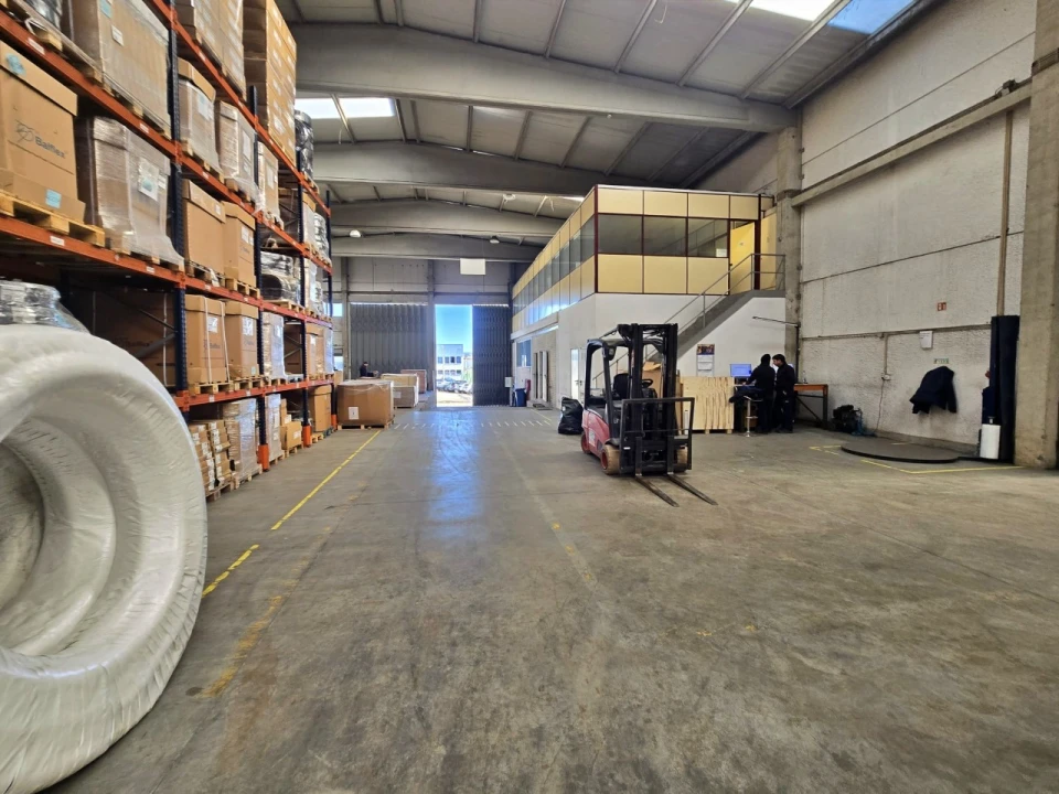 Armazém para Arrendamento em Alfena Foto 7