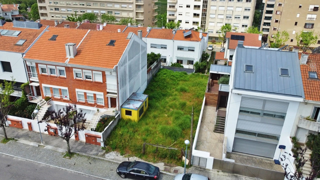 Terreno para Venda em São Mamede de Infesta e Senhora da Hora Foto 1