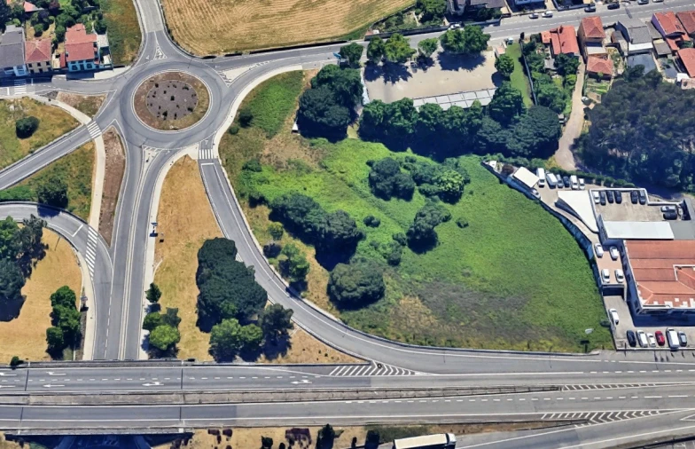 Terreno para Arrendamento em Castêlo da Maia Foto 3