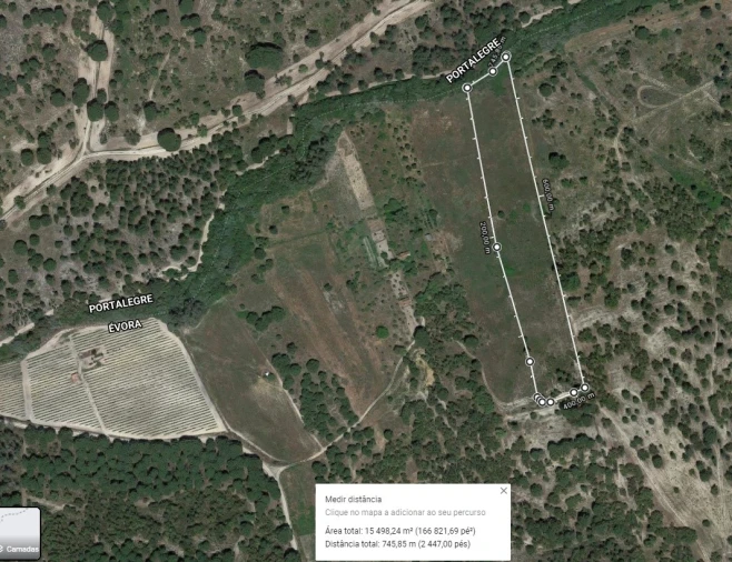 Terreno para Venda em Cabeção Foto 1