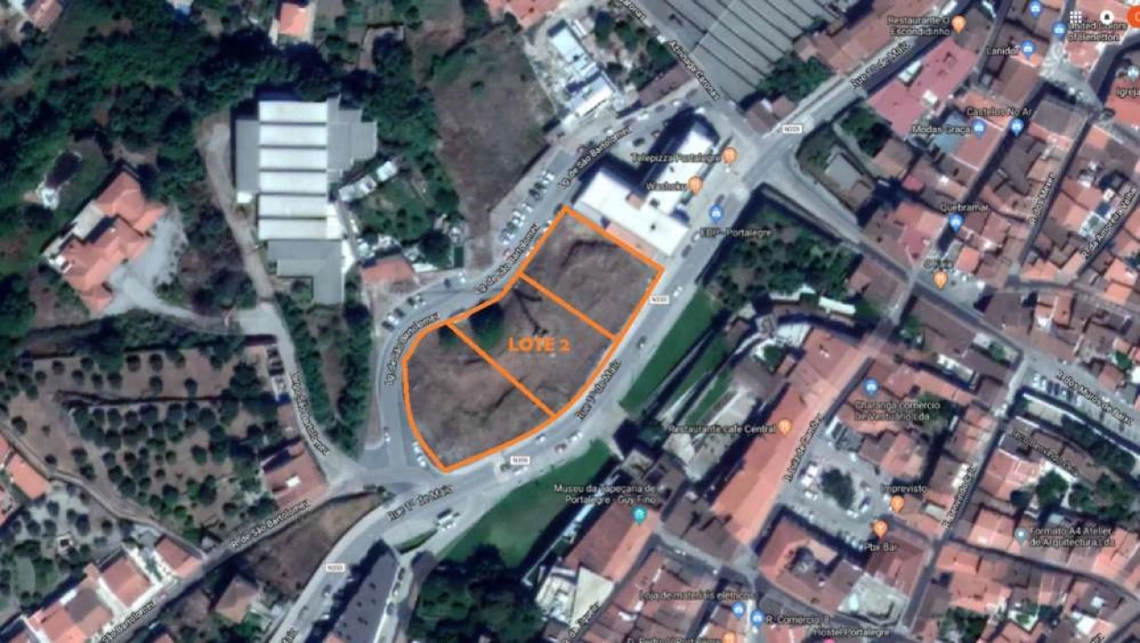 Terreno para Venda em Sé e São Lourenço Foto 2