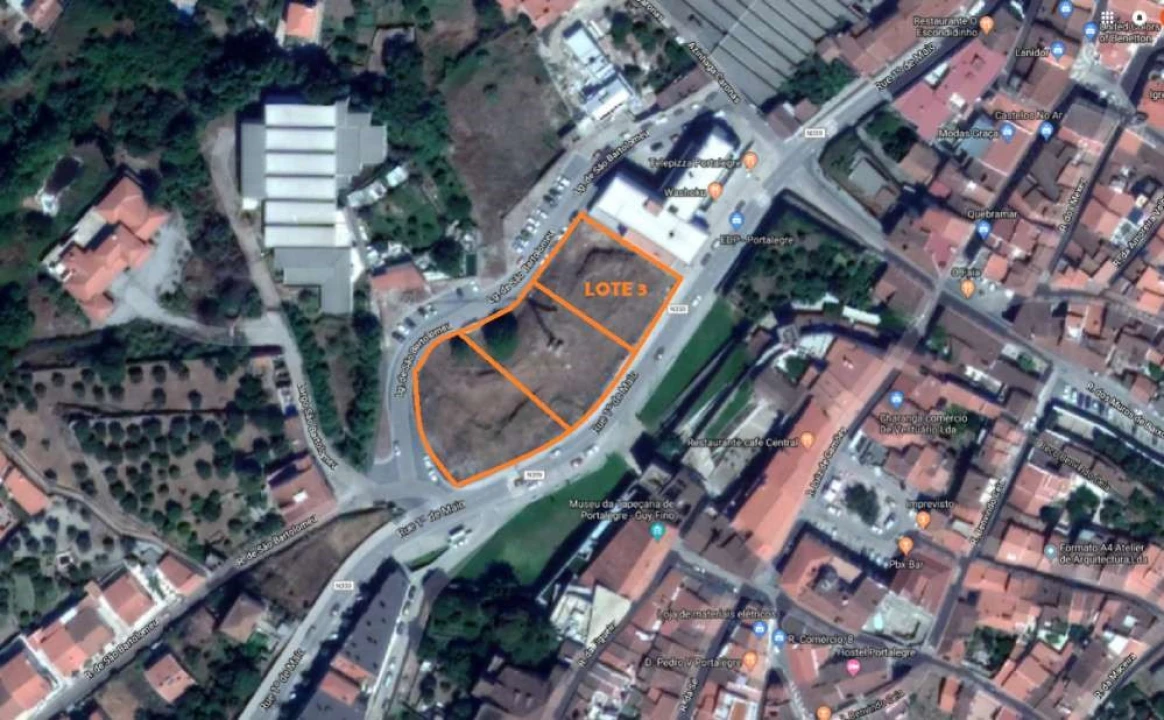 Terreno para Venda em Sé e São Lourenço Foto 2