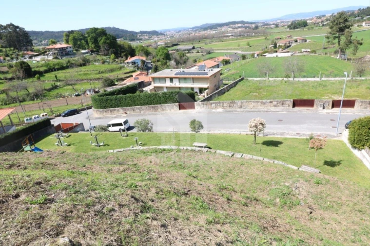 Terreno para Venda em Escudeiros e Penso (Santo Estêvão e São Vicente) Foto 3
