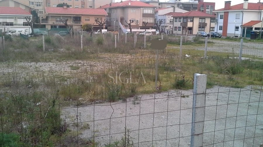 Terreno para Venda em Espinho
