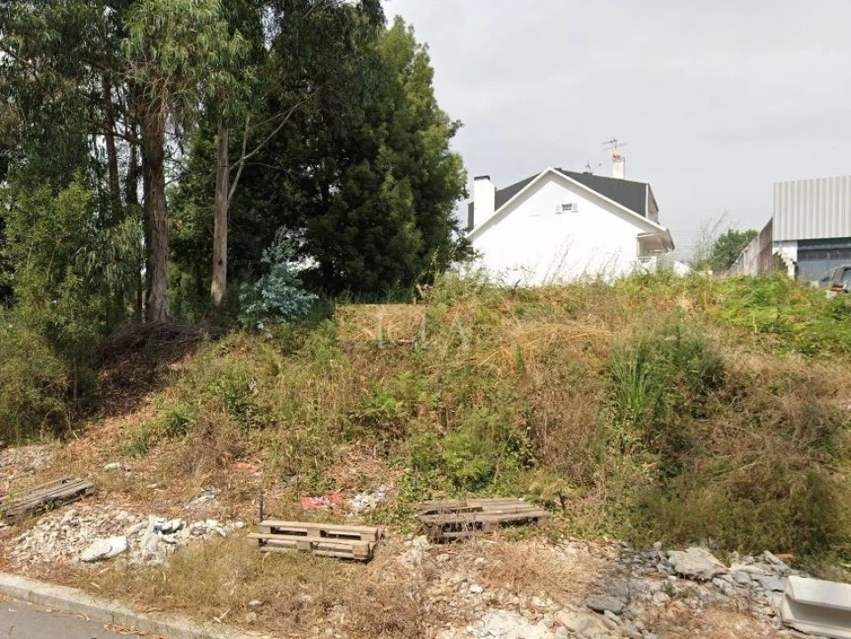 Terreno para Venda em Serzedo e Perosinho Foto 1