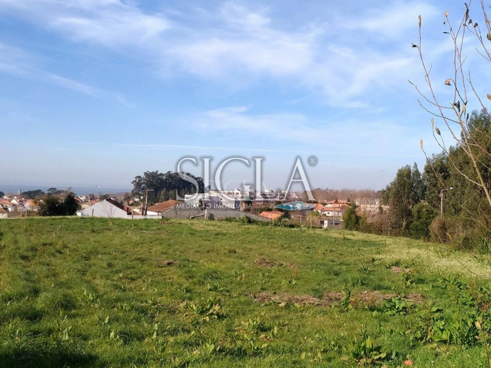 Terreno para Venda em Gulpilhares e Valadares Foto 1