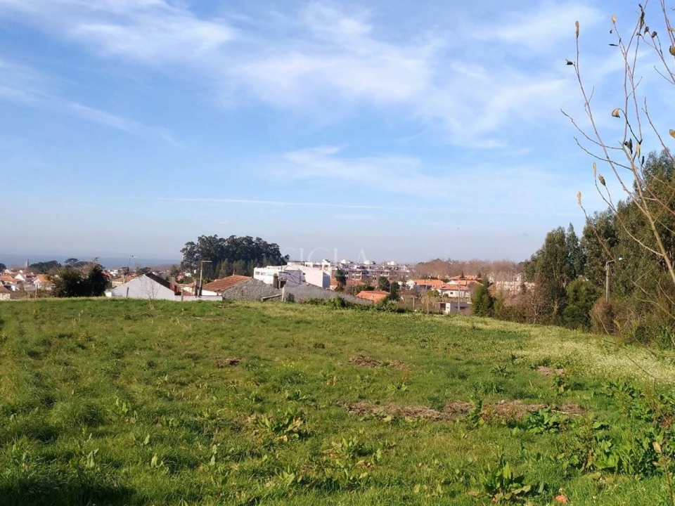 Terreno para Venda em Gulpilhares e Valadares Foto 1