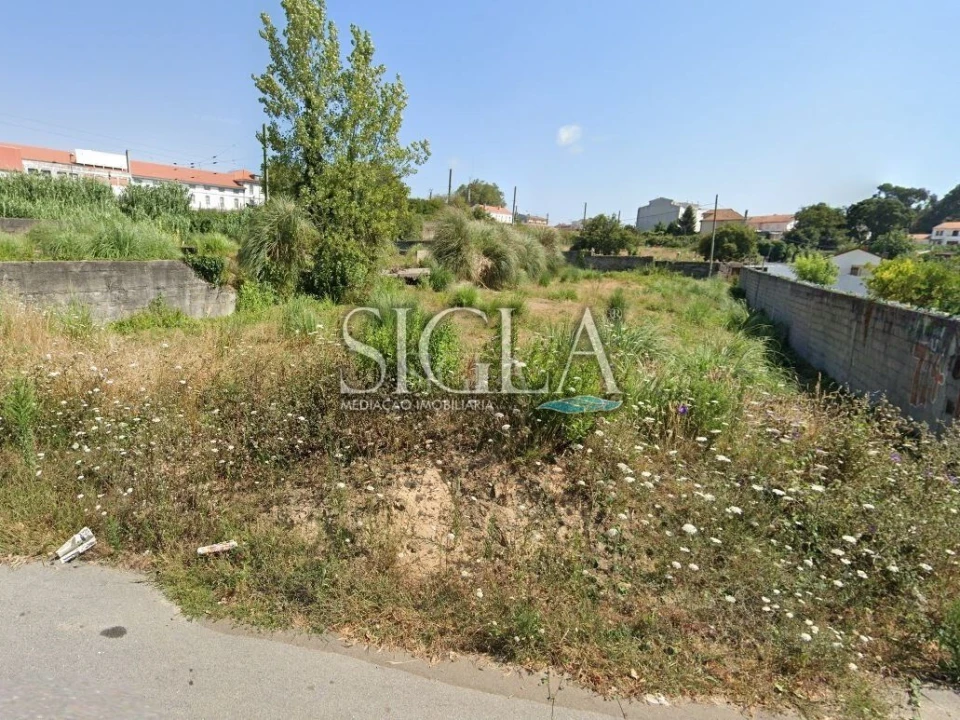 Terreno para Venda em Gulpilhares e Valadares Foto 1