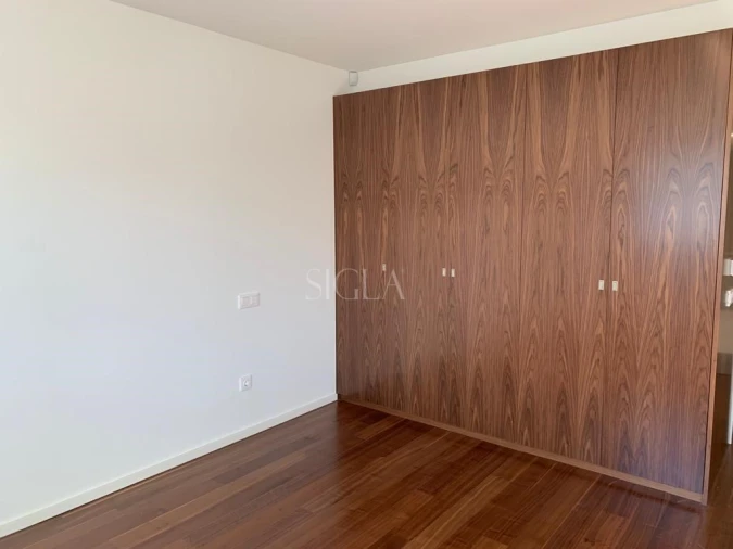 Apartamento T3 para Arrendamento em Canidelo Foto 16