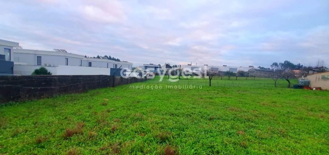Terreno para Venda em Albergaria-A-Velha e Valmaior Foto 1