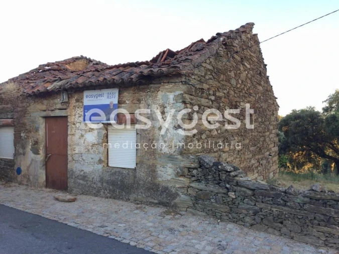 Terreno para Venda em Cebolais de Cima e Retaxo