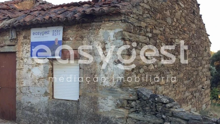 Terreno para Venda em Cebolais de Cima e Retaxo