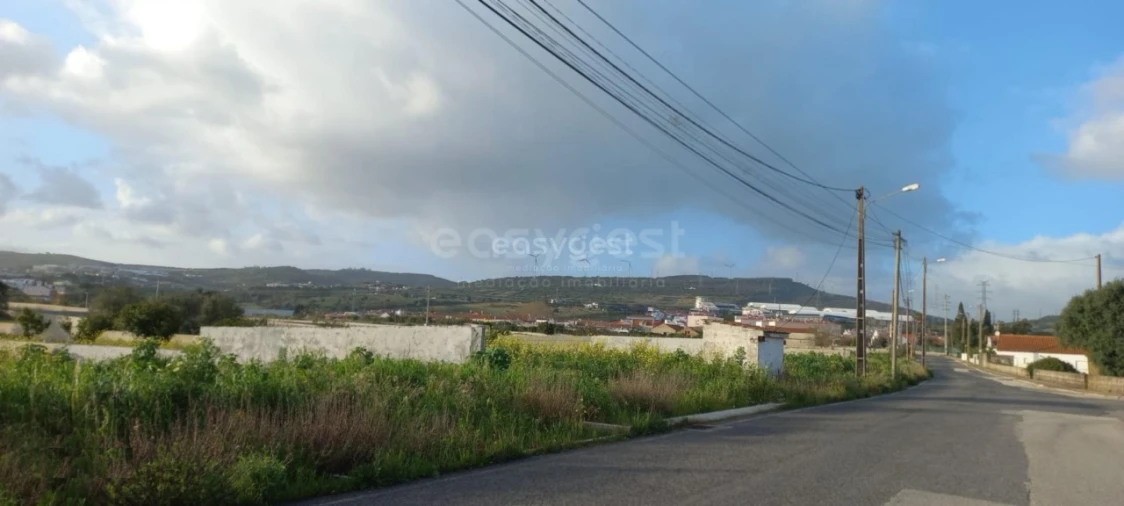 Terreno para Venda em Santo Antão e São Julião do Tojal Foto 7