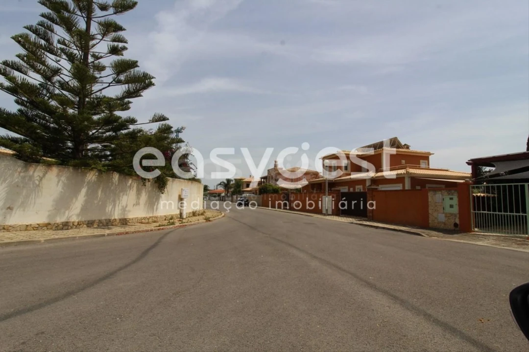 Terreno para Venda em Lagos (São Sebastião e Santa Maria) Foto 9