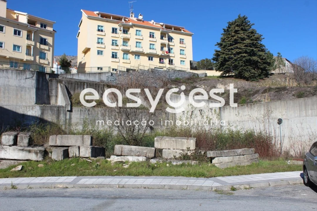 Terreno para Venda em Covilhã e Canhoso Foto 2