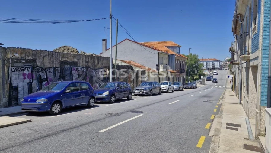 Terreno para Venda em São Mamede de Infesta e Senhora da Hora