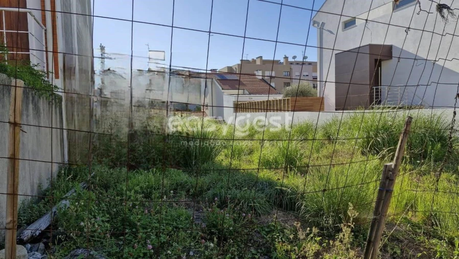 Terreno para Venda em São Mamede de Infesta e Senhora da Hora Foto 2