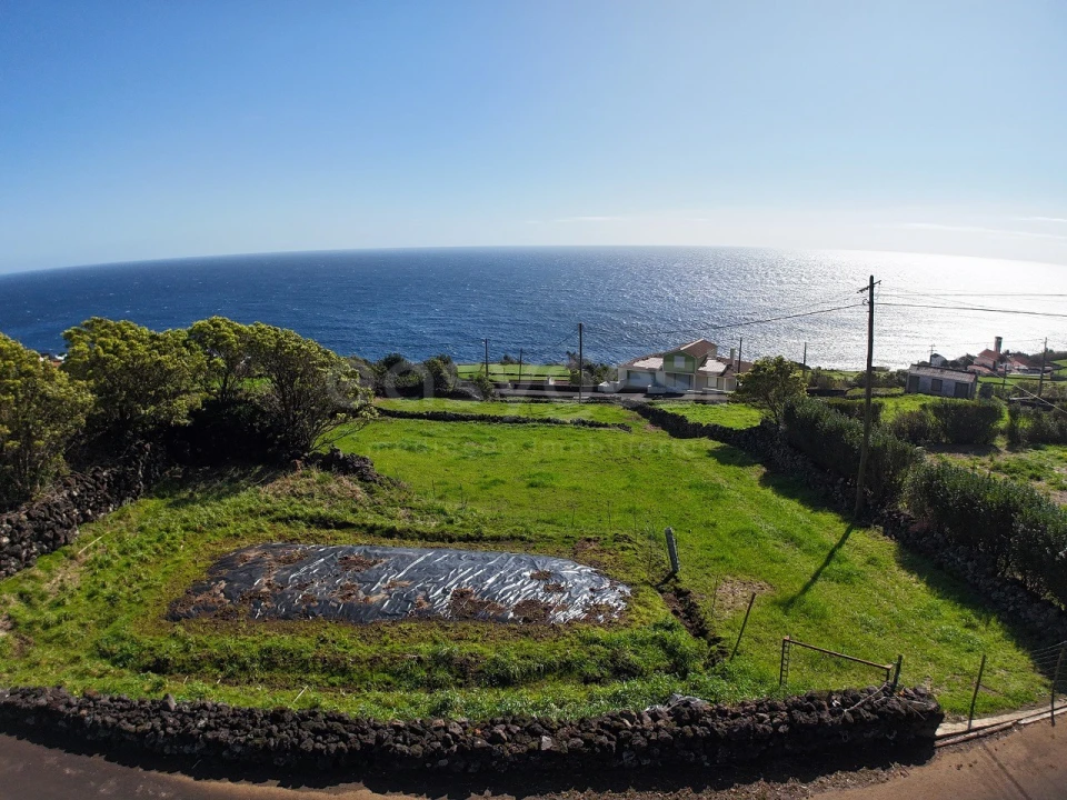 Terreno para Venda em Ribeiras Foto 4