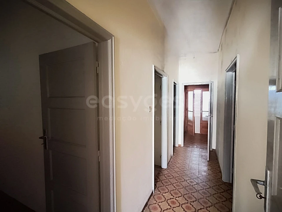 Moradia T3 para Venda em Torres Novas (Santa Maria, Salvador e Santiago) Foto 6